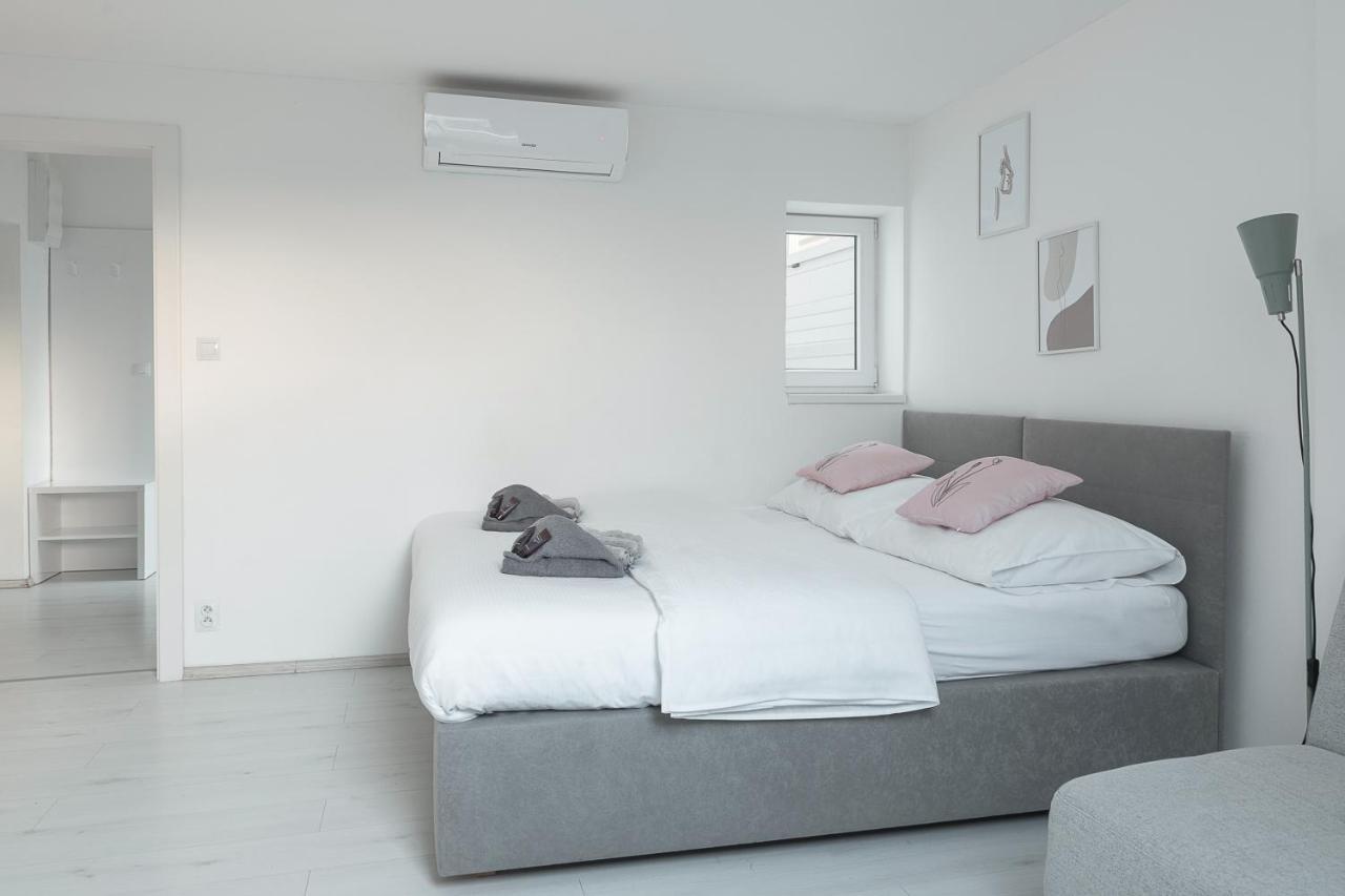Skolska Winter Terrace Apartment Praga Zewnętrze zdjęcie